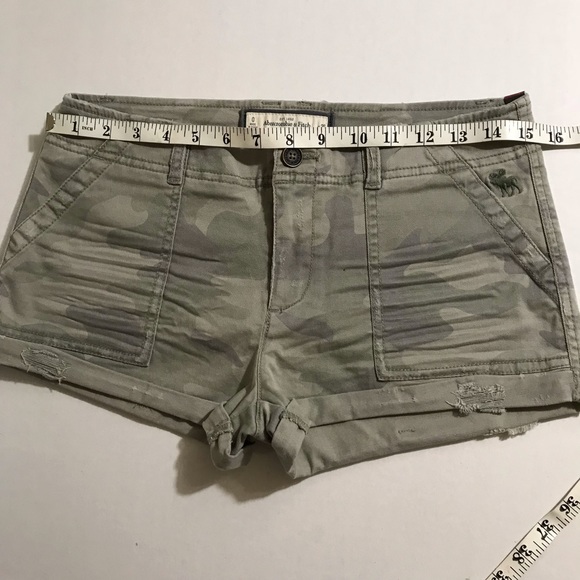Abercrombie & Fitch distressed shorts - Picture 2 of 7
